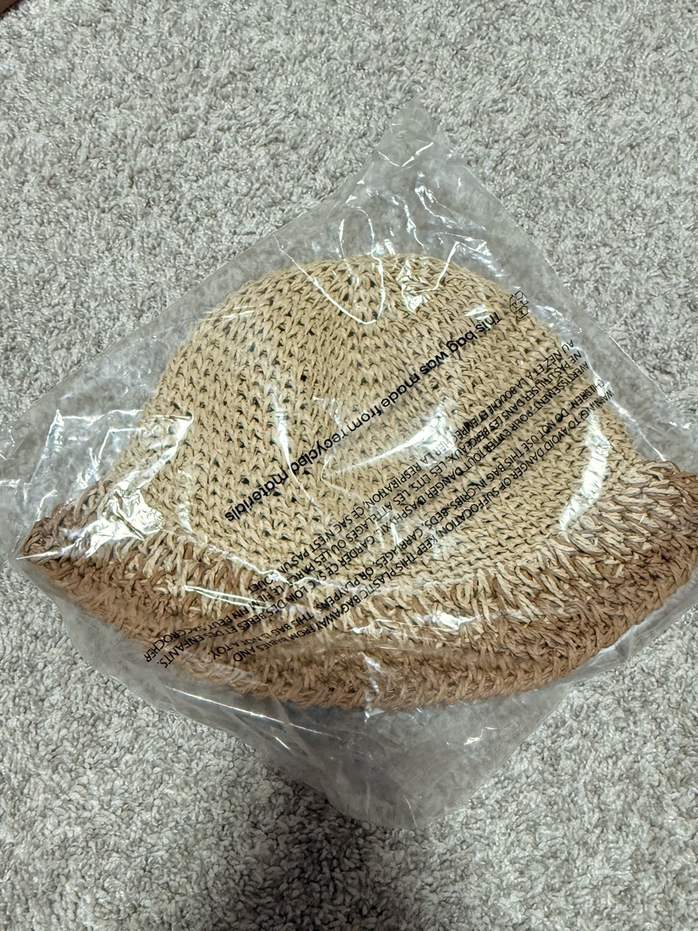 NWT Eugenia Kim Bailey Paper Bucket Hat in Ivory Camel - Picture 10 of 10